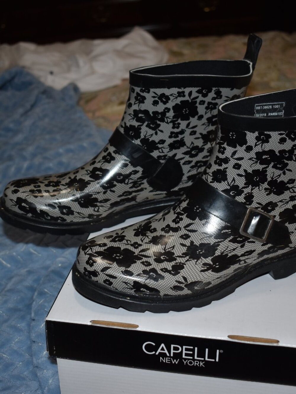 rainboot - Picture 2 of 5